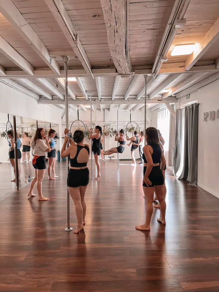 Auckland Girl Pole Fitness
